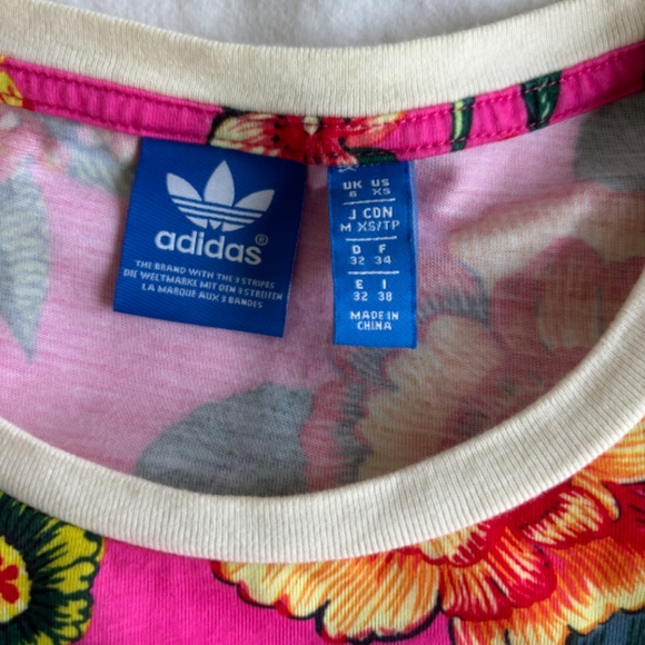 ADIDAS Women’s Floral Print Collection Crew Neck Shirt Fitness Athleisure Sz XS - Picture 4 of 8